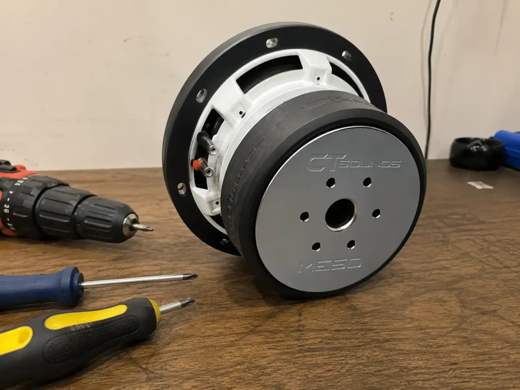 Subwoofer CT Sounds Meso 6.5 D4 de 6,5 polegadas com potência máxima de 800W para som automotivo premium